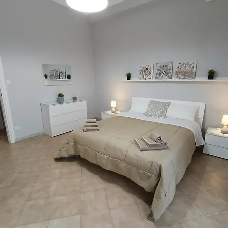 Alis Living - Quadrilocale Ampio A Apartament *