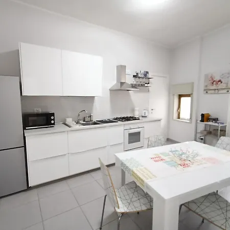Alis Living - Quadrilocale Ampio A Apartament