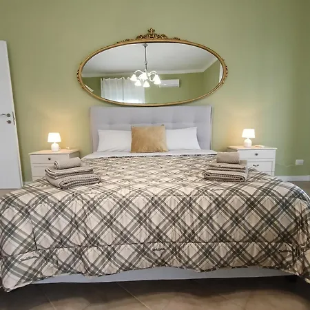 Апартаменты Alis Living - Quadrilocale Ampio A